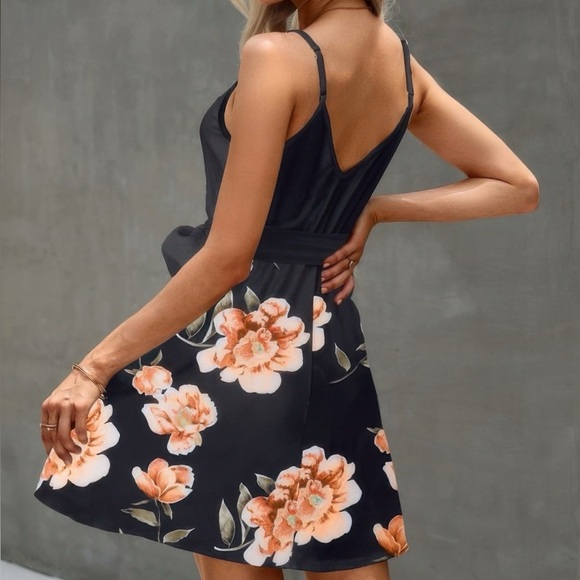 Floral Spaghetti Strap Belted Cami Dress - Picture 4 of 4
